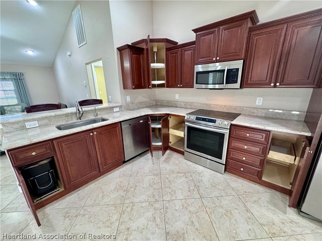 241 Sheppard Road NW, Lake Placid, FL 33852