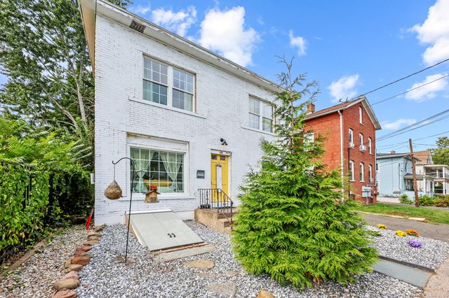 23 Hotchkiss Street, Middletown, CT 06457