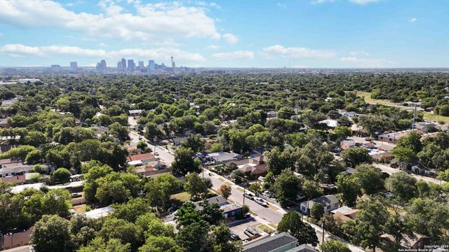 1033 Rivas, San Antonio, TX 78207