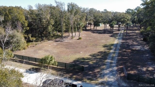 9235 N Kenwood Terrace, Crystal River, FL 34428