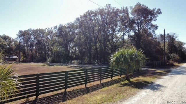 9235 N Kenwood Terrace, Crystal River, FL 34428