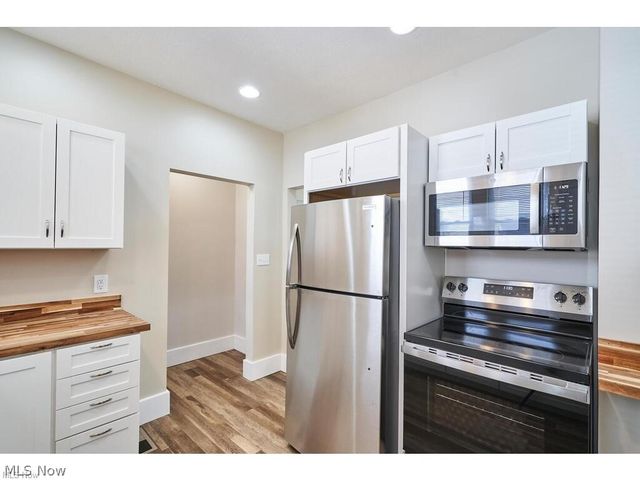 688 Dayton Street, Akron, OH 44310