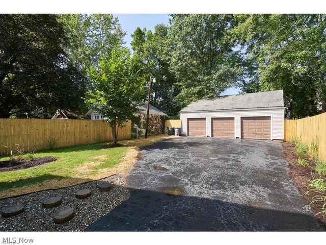 688 Dayton Street, Akron, OH 44310