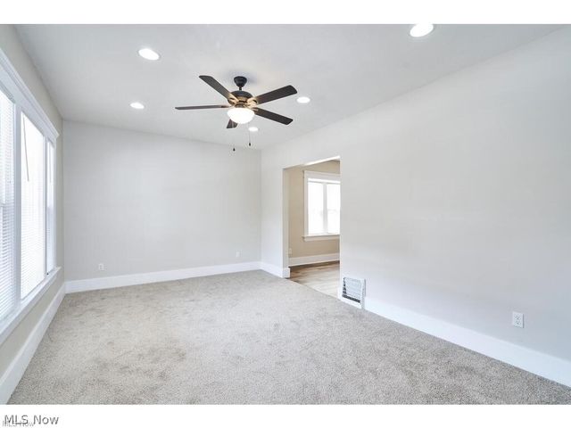 688 Dayton Street, Akron, OH 44310