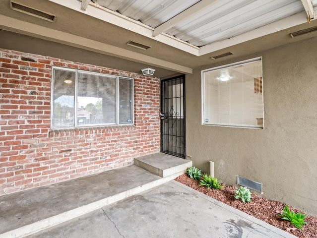 4743 E Lane Avenue, Fresno, CA 93702