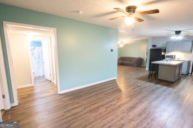 112 Fisherman Cove, Lavonia, GA 30553