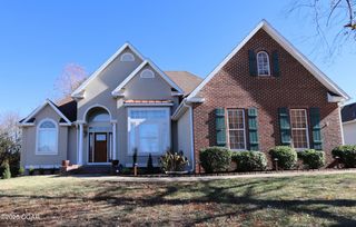 1611 N Marzelle Drive, Joplin, MO 64801