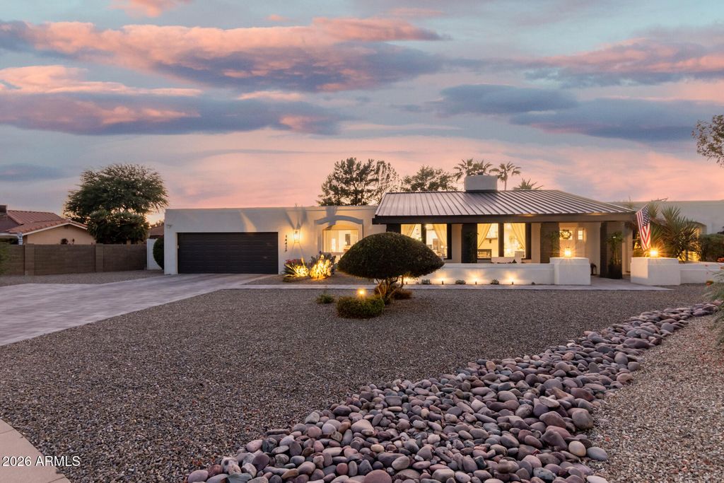 Image 1 of property listing at 14426 N 55TH Place, Scottsdale, AZ 85254