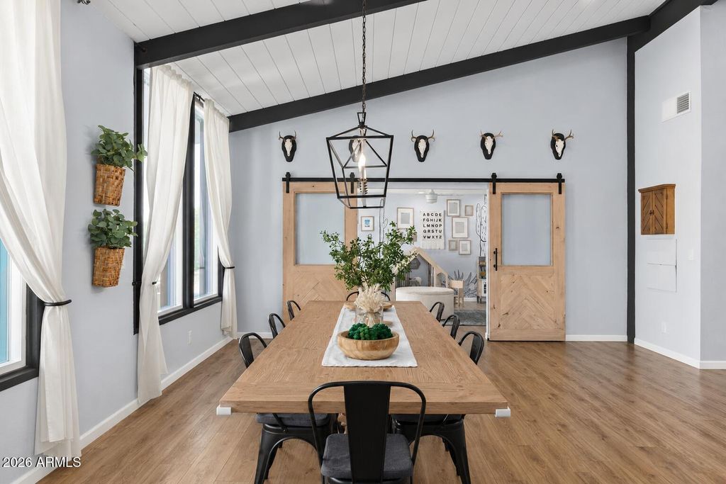 Image 10 of property listing at 14426 N 55TH Place, Scottsdale, AZ 85254