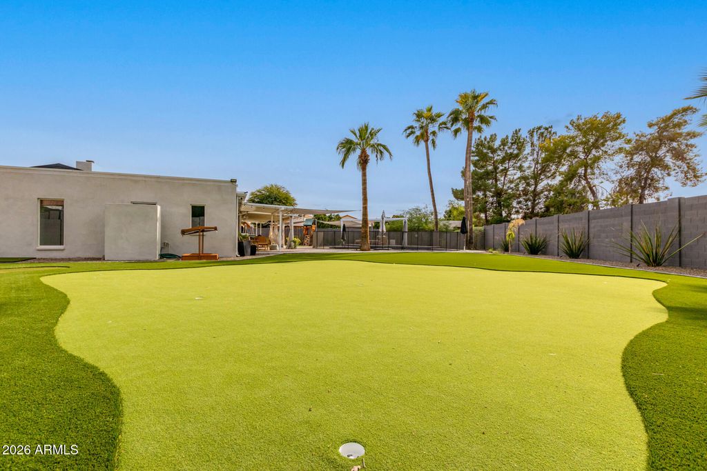 Image 68 of property listing at 14426 N 55TH Place, Scottsdale, AZ 85254
