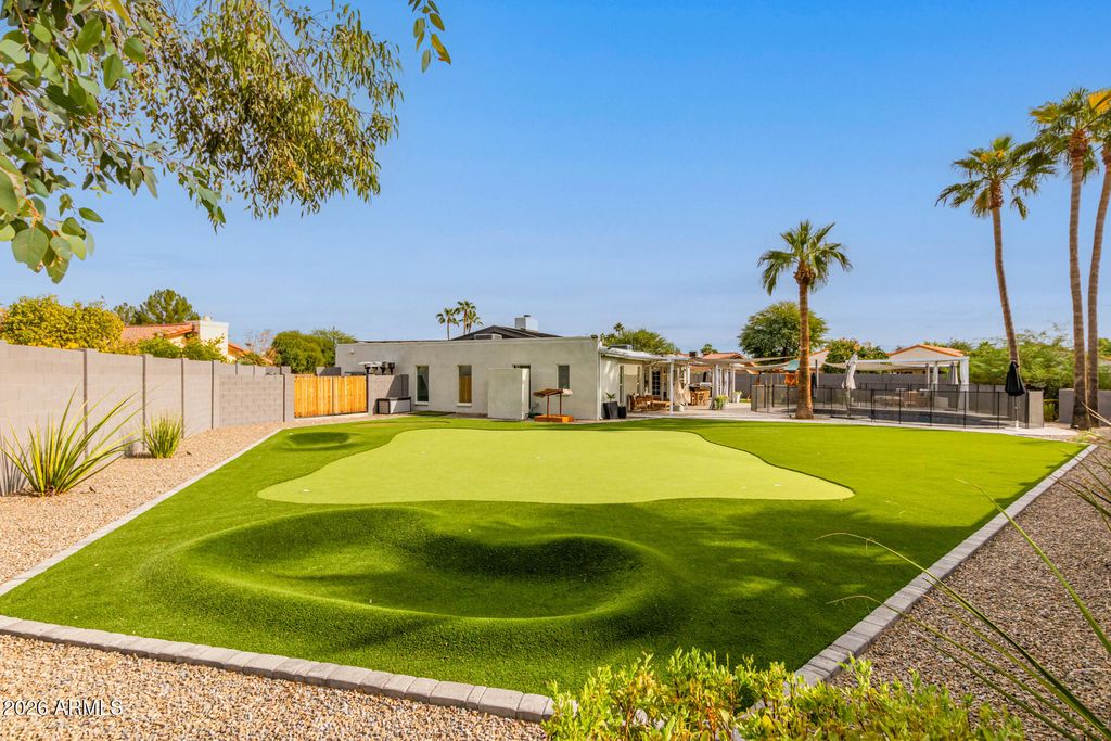 Image 69 of property listing at 14426 N 55TH Place, Scottsdale, AZ 85254