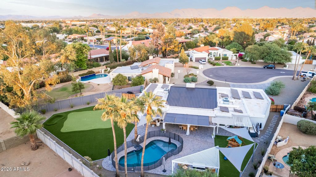 Image 80 of property listing at 14426 N 55TH Place, Scottsdale, AZ 85254
