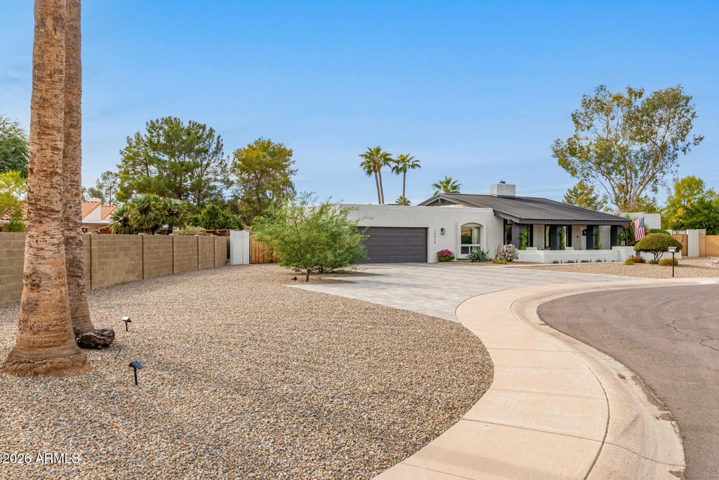 Image 89 of property listing at 14426 N 55TH Place, Scottsdale, AZ 85254