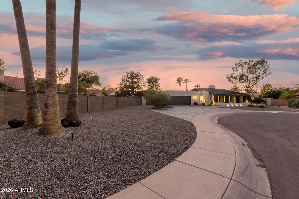 Image 92 of property listing at 14426 N 55TH Place, Scottsdale, AZ 85254