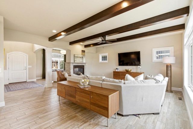 2505 Genevieve Way, Waunakee, WI 53597