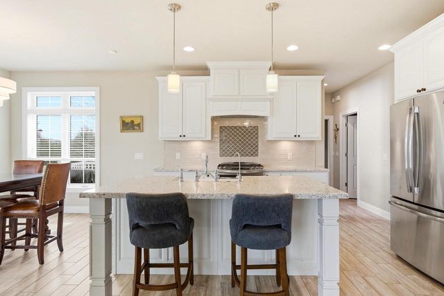 2505 Genevieve Way, Waunakee, WI 53597