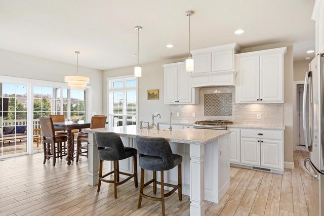 2505 Genevieve Way, Waunakee, WI 53597