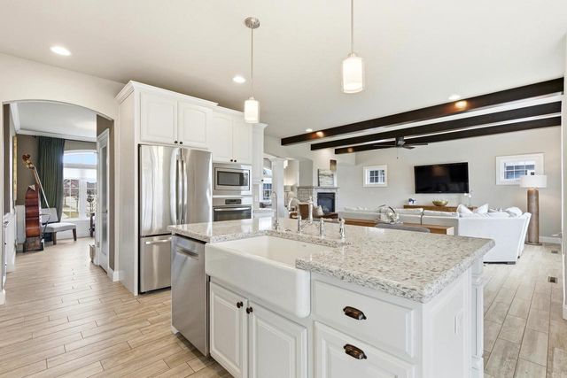 2505 Genevieve Way, Waunakee, WI 53597