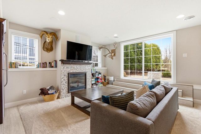 2505 Genevieve Way, Waunakee, WI 53597