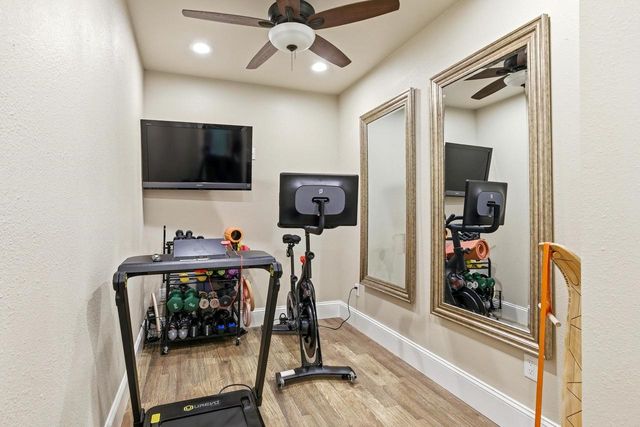 2505 Genevieve Way, Waunakee, WI 53597