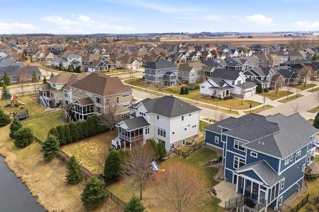 2505 Genevieve Way, Waunakee, WI 53597