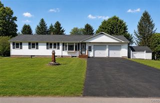 42 Hillview Dr, West Monroe, NY 13103