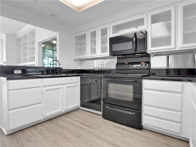 4454 Ocean Dr 4, Corpus Christi, TX 78412