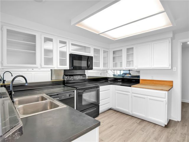 4454 Ocean Dr 4, Corpus Christi, TX 78412