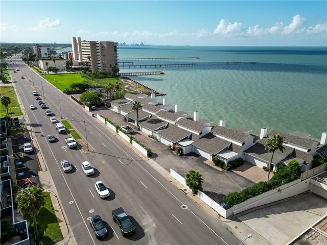 4454 Ocean Dr 4, Corpus Christi, TX 78412