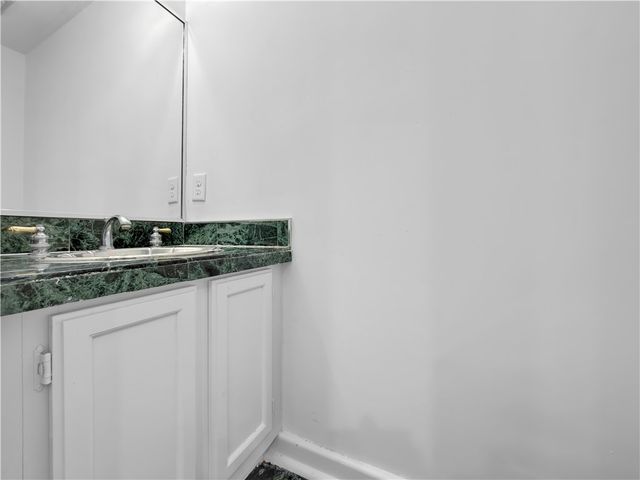 4454 Ocean Dr 4, Corpus Christi, TX 78412