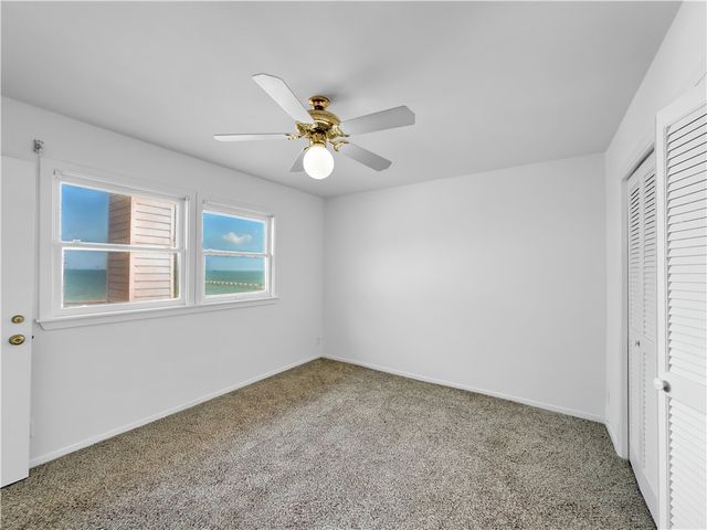 4454 Ocean Dr 4, Corpus Christi, TX 78412