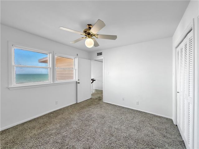 4454 Ocean Dr 4, Corpus Christi, TX 78412