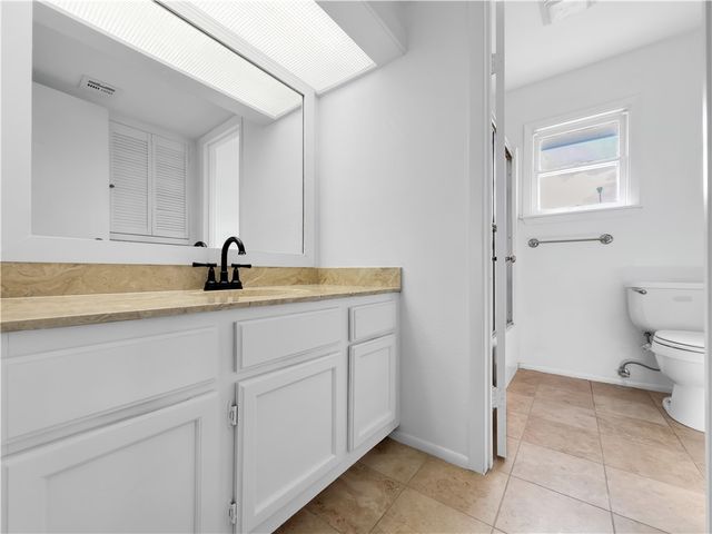 4454 Ocean Dr 4, Corpus Christi, TX 78412