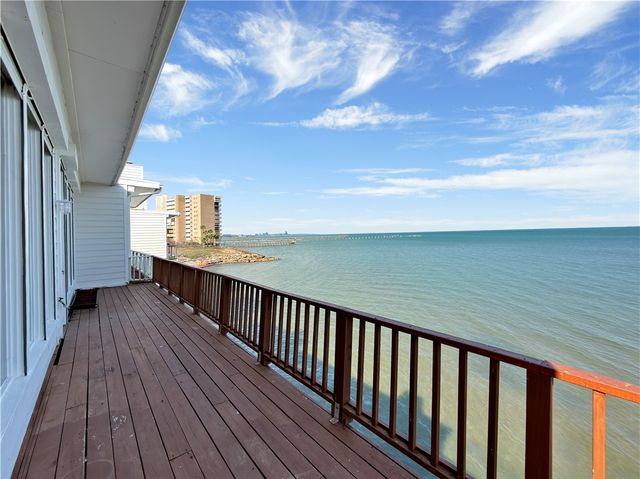 4454 Ocean Dr 4, Corpus Christi, TX 78412