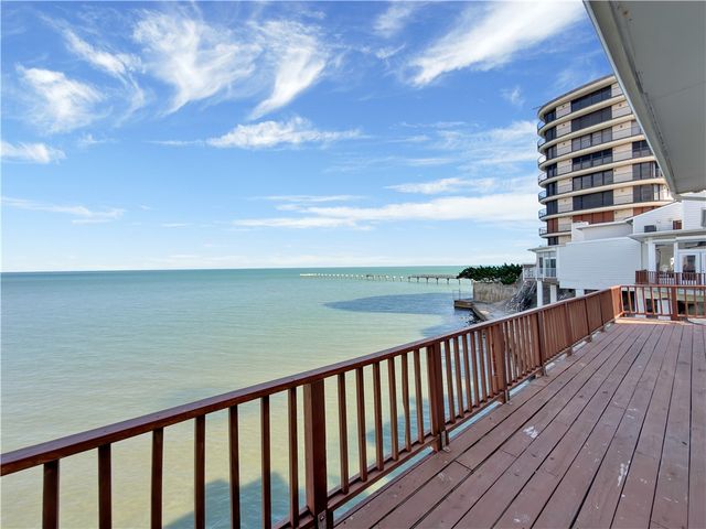4454 Ocean Dr 4, Corpus Christi, TX 78412