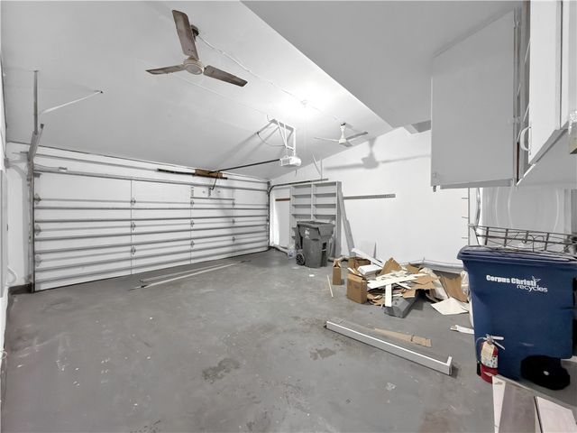 4454 Ocean Dr 4, Corpus Christi, TX 78412