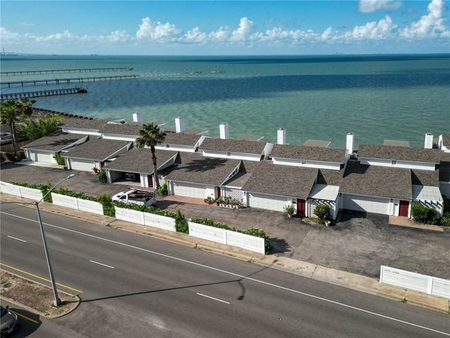 4454 Ocean Dr 4, Corpus Christi, TX 78412