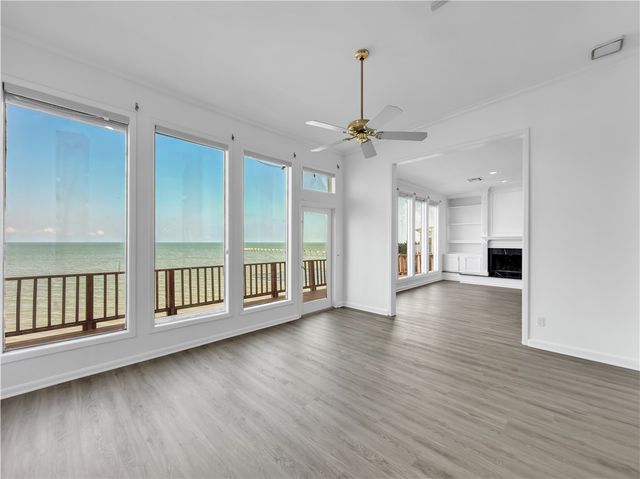 4454 Ocean Dr 4, Corpus Christi, TX 78412