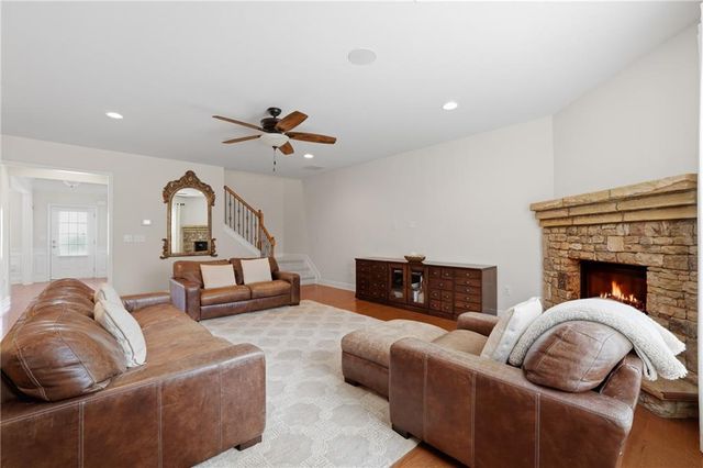 418 Spring View Drive, Woodstock, GA 30188