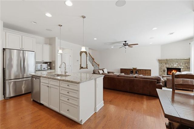 418 Spring View Drive, Woodstock, GA 30188