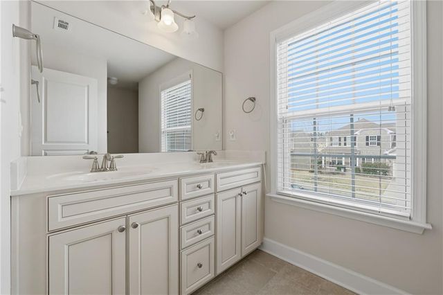 418 Spring View Drive, Woodstock, GA 30188