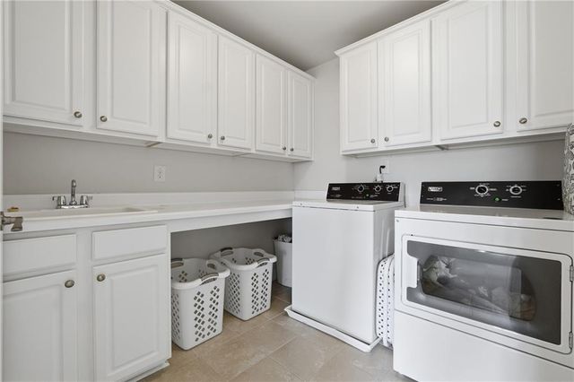 418 Spring View Drive, Woodstock, GA 30188