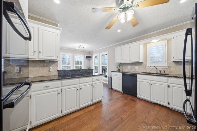 7135 S Columbia Avenue, Tulsa, OK 74136