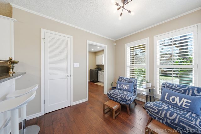 7135 S Columbia Avenue, Tulsa, OK 74136