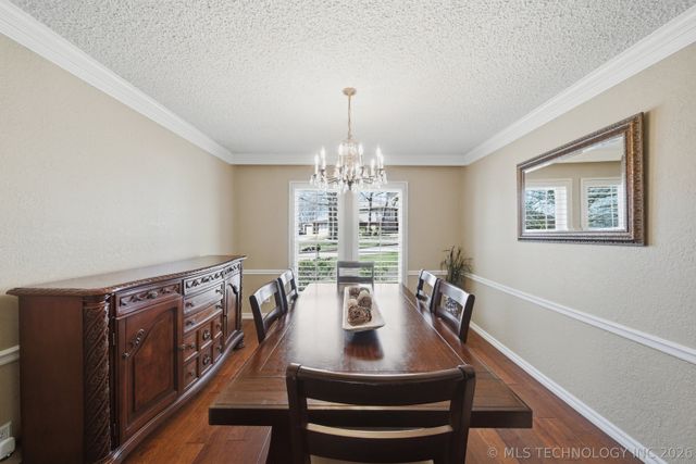 7135 S Columbia Avenue, Tulsa, OK 74136