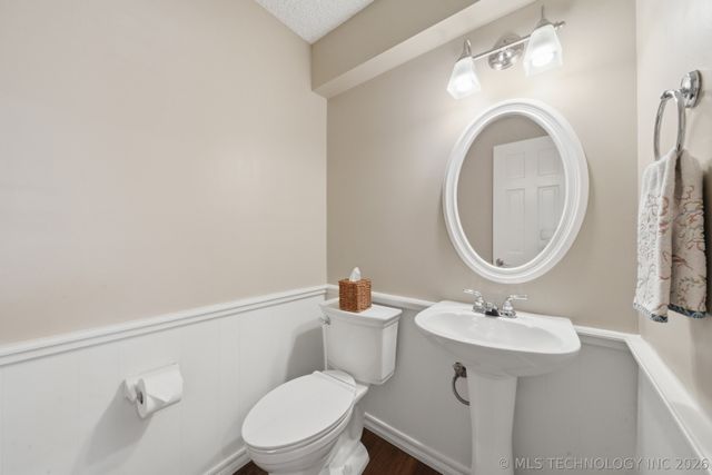 7135 S Columbia Avenue, Tulsa, OK 74136