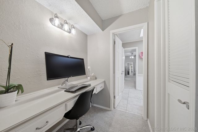 7135 S Columbia Avenue, Tulsa, OK 74136