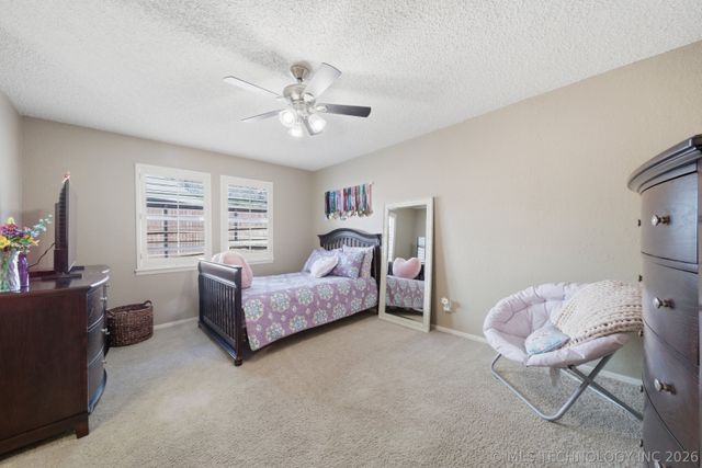 7135 S Columbia Avenue, Tulsa, OK 74136