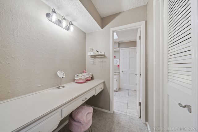 7135 S Columbia Avenue, Tulsa, OK 74136