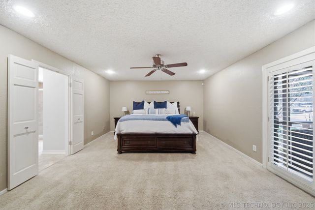 7135 S Columbia Avenue, Tulsa, OK 74136